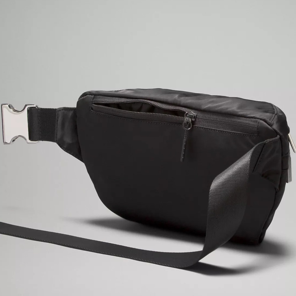 NWT Lululemon City Adventurer Belt Bag 2.5L - Picture 4 of 9